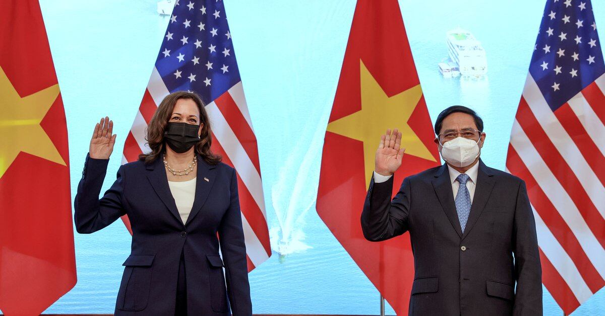 Kamala Harris begins her trip to Vietnam: “We need to find ways to put pressure on Beijing”