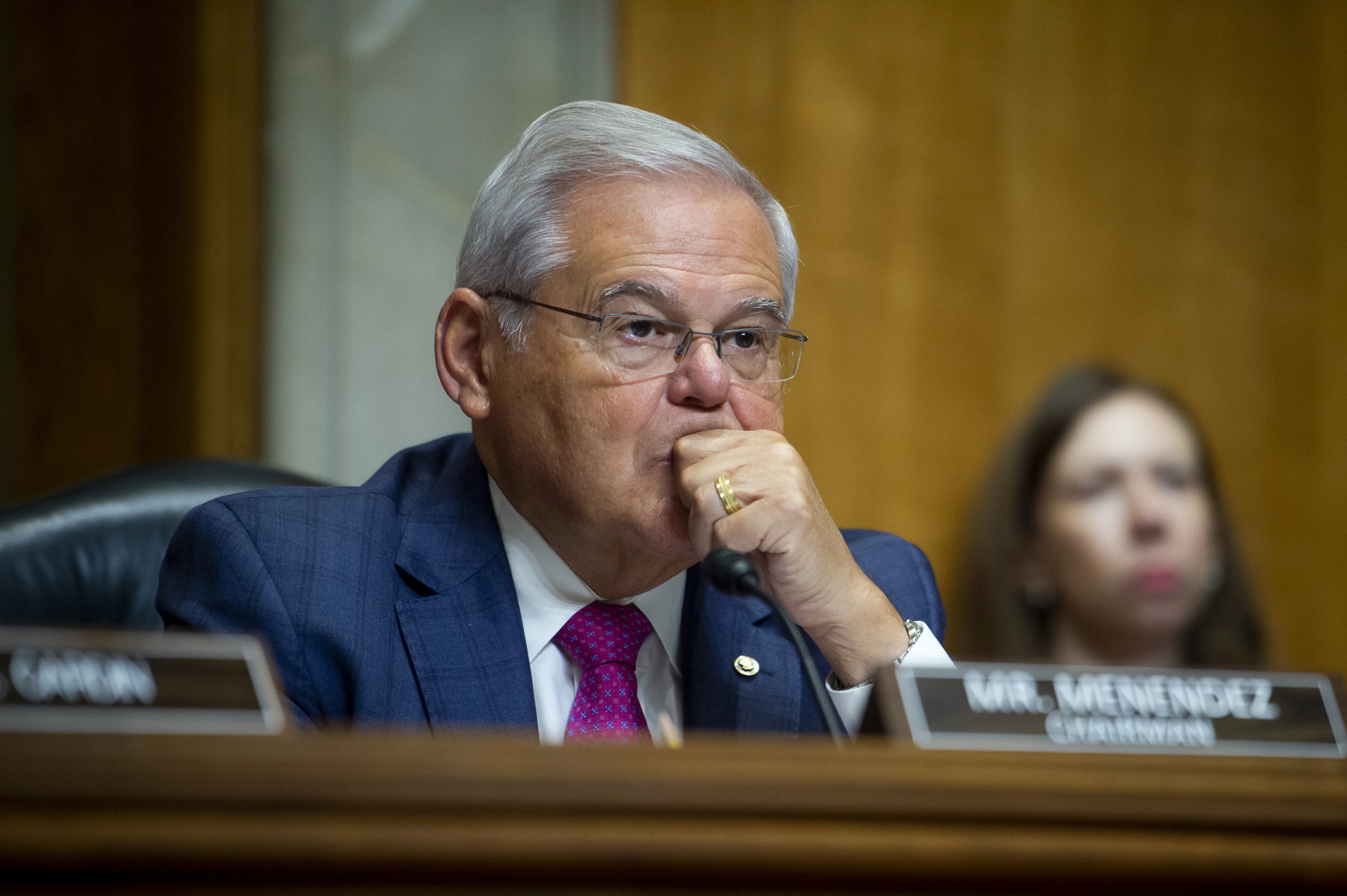 El presidente de la Comisión de Exteriores del Senado de EEUU renunció al cargo tras ser acusado de corrupción