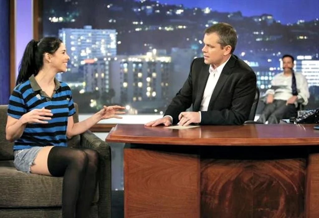 Sarah participó en un especial del programa de Jimmy Kimmel que fue secuestrado por Matt Damon.