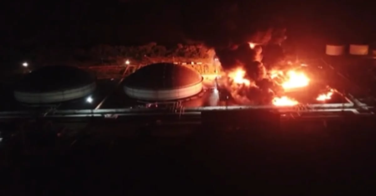 A third fuel tank caught fire in a fire that had already been raging for more than 30 hours in Cuba