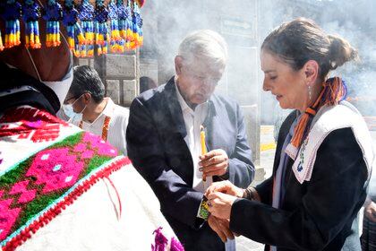 López Obrador presenció el pasado sábado la “Ceremonia de Saludo al Sol” del pueblo yaqui
Fotos: Presidencia de México.