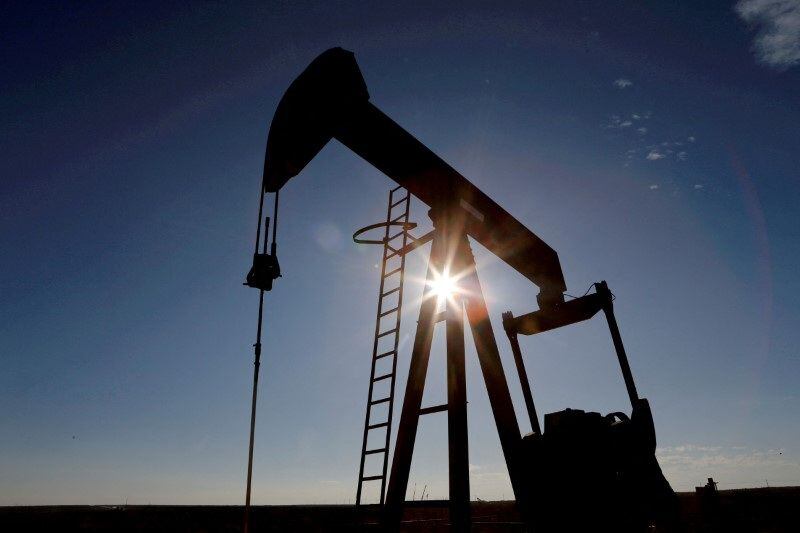 La actividad petrolera marca diferencias en los niveles de ingresos del sector privado en las provincias (Reuters)