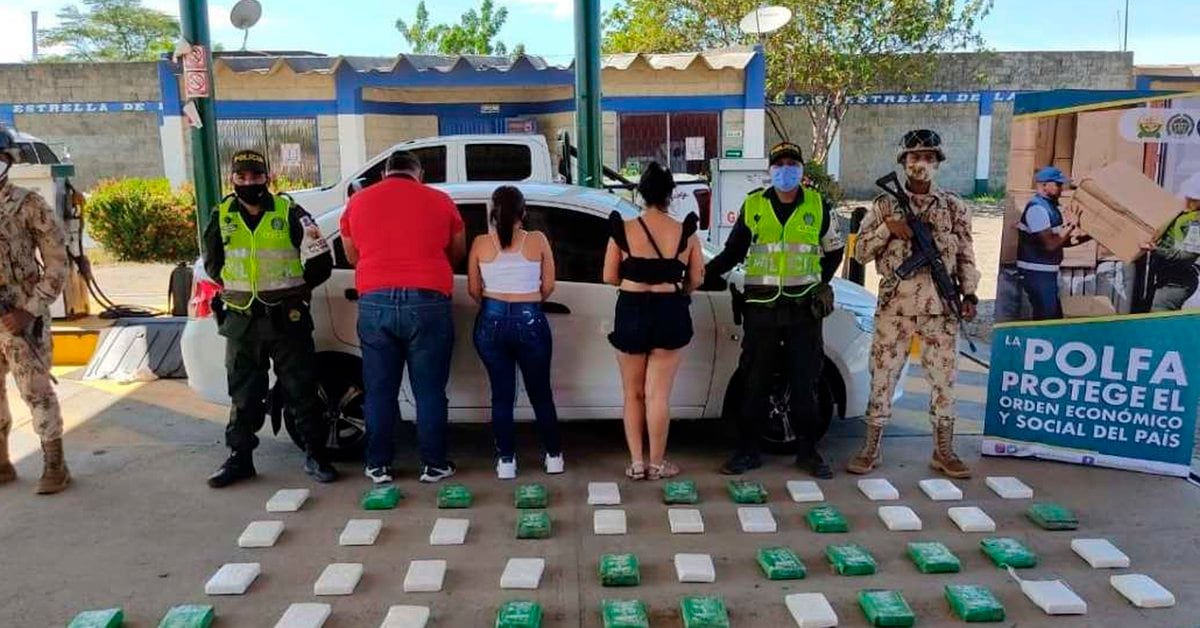Authorities seize 57 kilograms of cocaine camouflaged in a vehicle that was moving through La Guajira