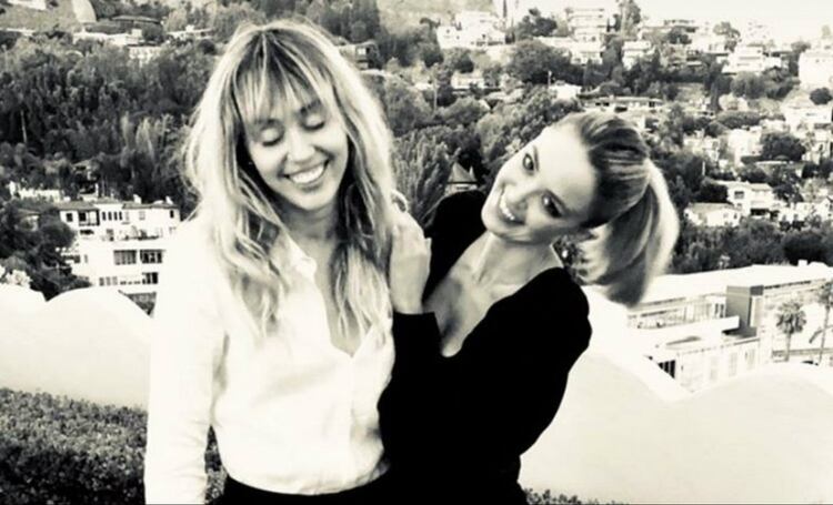 Miley y Kaitlynn fueron noticia hace más de un mes (IG: kaitlynn)
