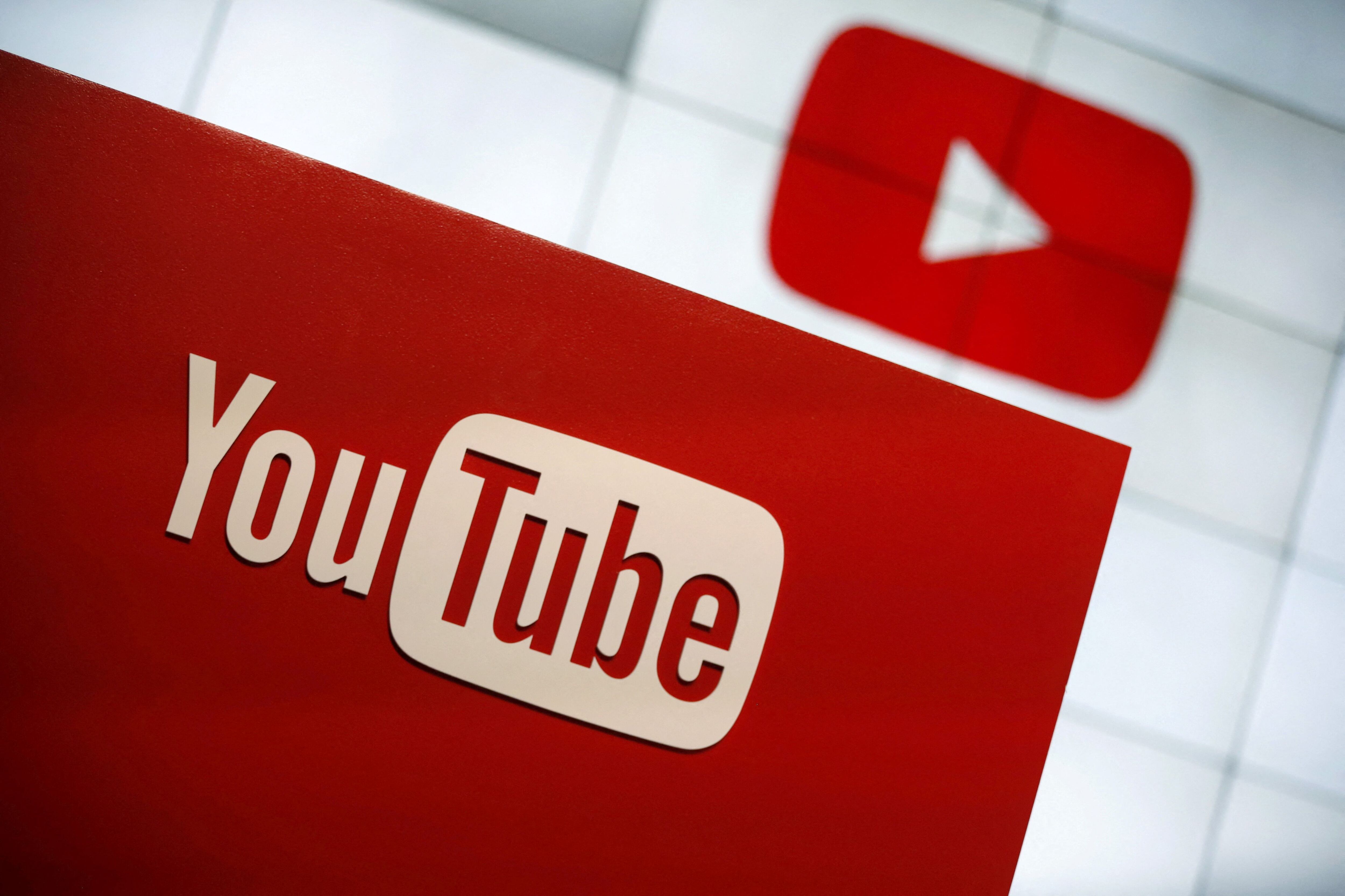 En el 2022, los usuarios de YouTube se inclinaron más por los videos de música urbana. (Reuters)