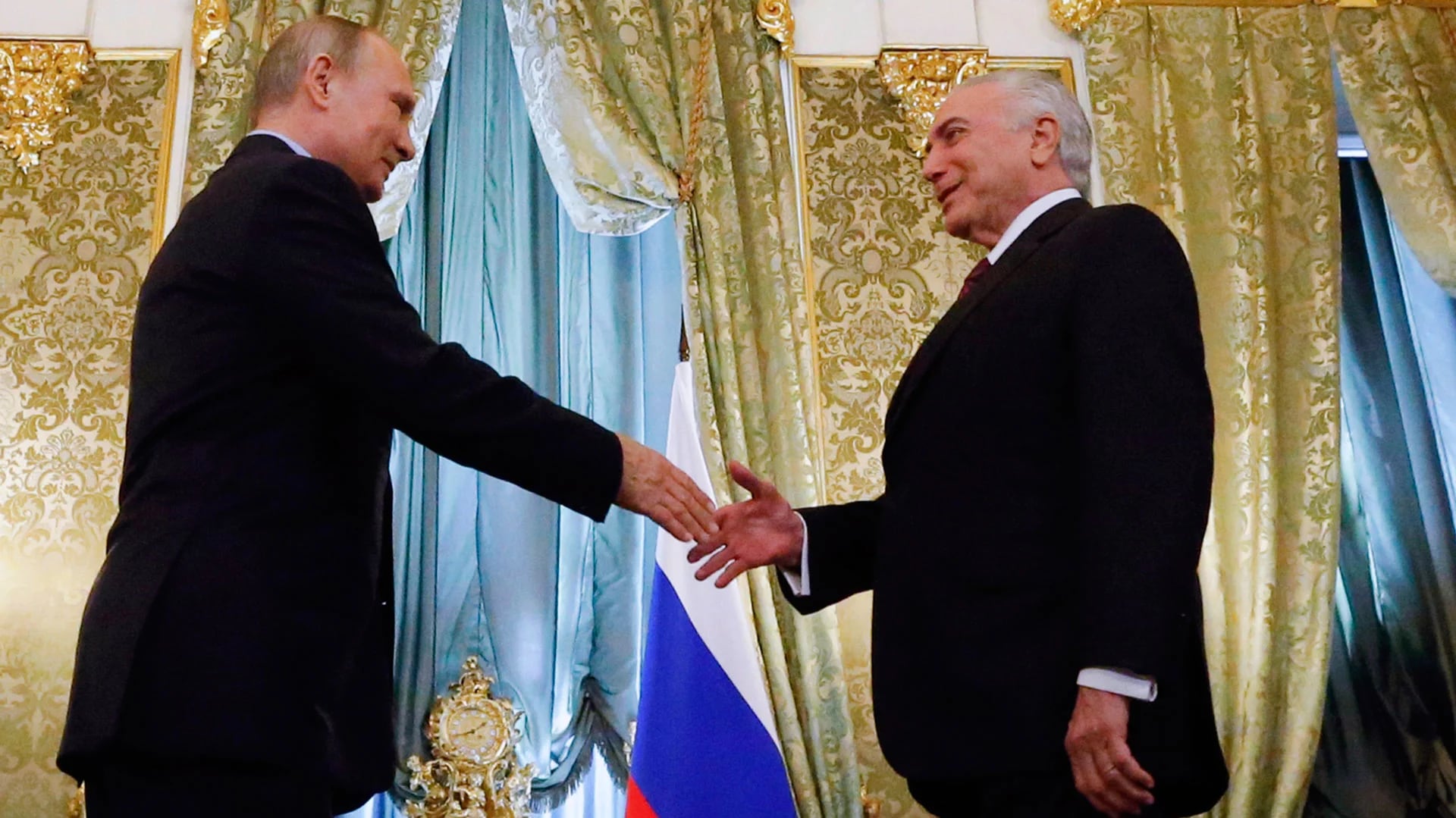 Temer inició su visita a Rusia este martes en medio de la profunda crisis política que vive su país y con el objetivo de buscar inversiones extranjeras (AFP)