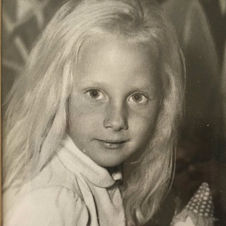 Christian Bach cuando era una niña (Instagram: zuritahm)