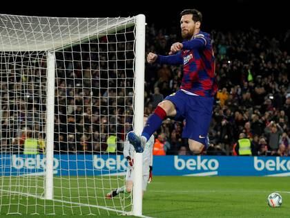 Lionel Messi cerró el podio de los deportistas mejores pagos   (REUTERS/Albert Gea/File Photo)