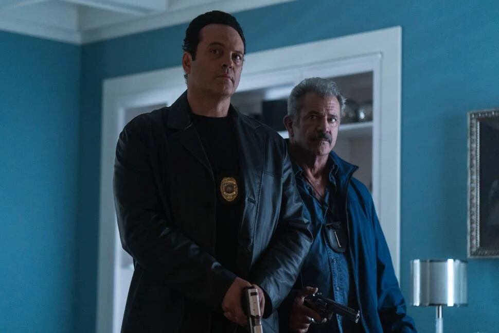Mel Gibson y Vince Vaughn protagonizan un violento y tenso policial elogiado por la crítica