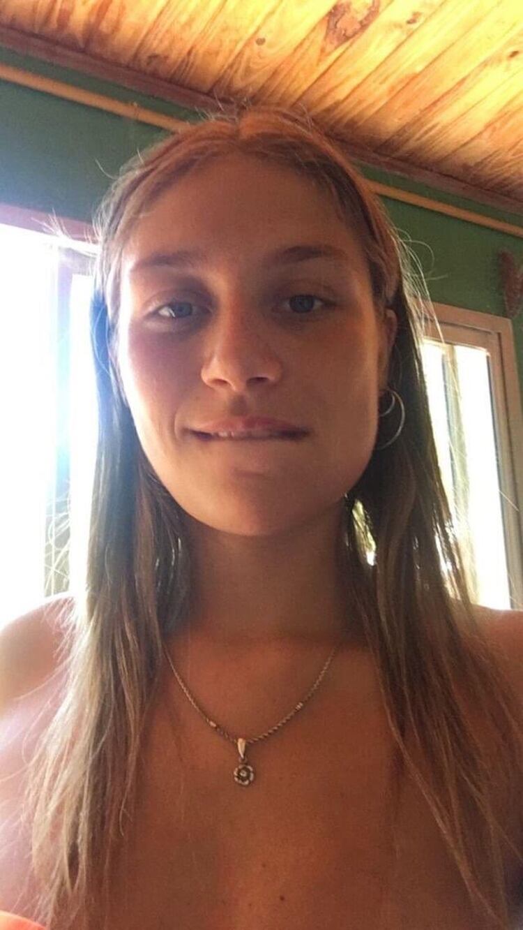 Bernarda Noboa, en una foto vieja, sin golpes en su rostro