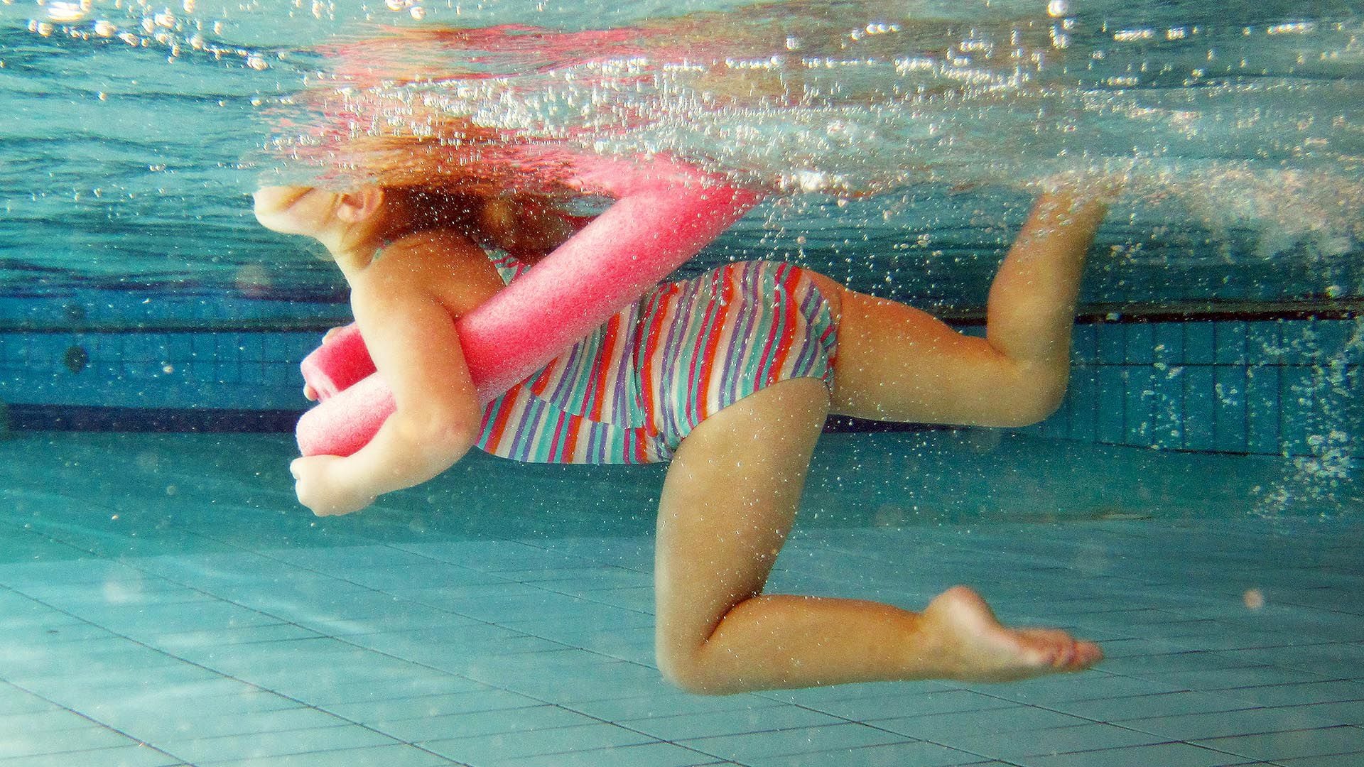 El ahogamiento es el proceso de sufrir una discapacidad respiratoria por sumersión o inmersión en un líquido. Ahogarse no siempre es fata (Getty)