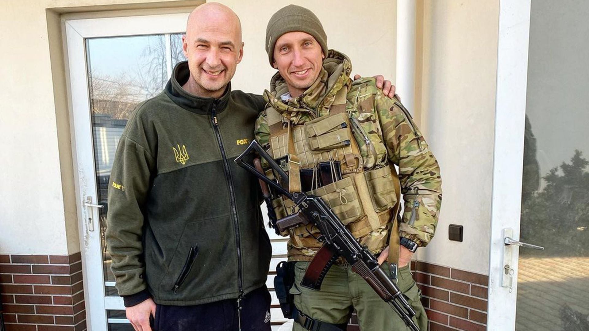 Stakhovsky con el ex N°4 del mundo Andrei Medvedev en Kiev.