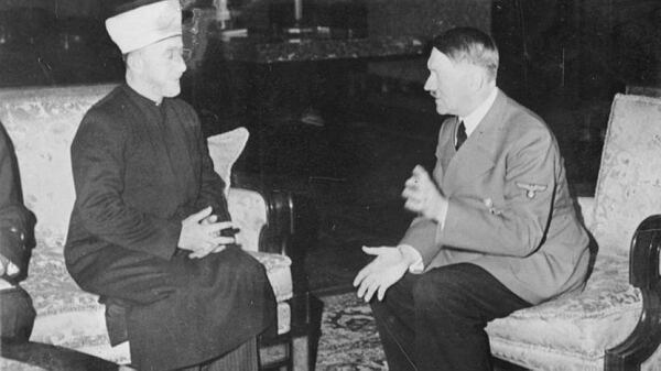 Hitler se reúne con el Mufti.(Wikimedia Commons)