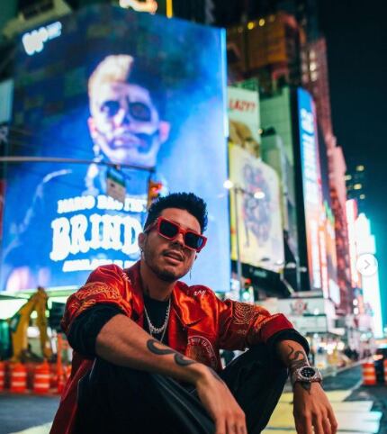 Mario Bautista festeja desde NY su nueva canción Foto: Instagram/@mariobautista