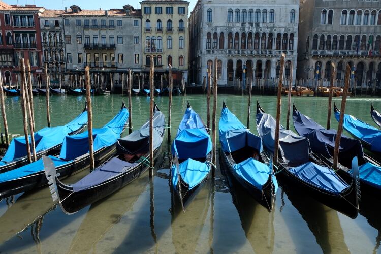 Los habitantes de Venecia reportaron que las aguas de los canales se encuentran cada vez más claras REUTERS/Manuel Silvestri