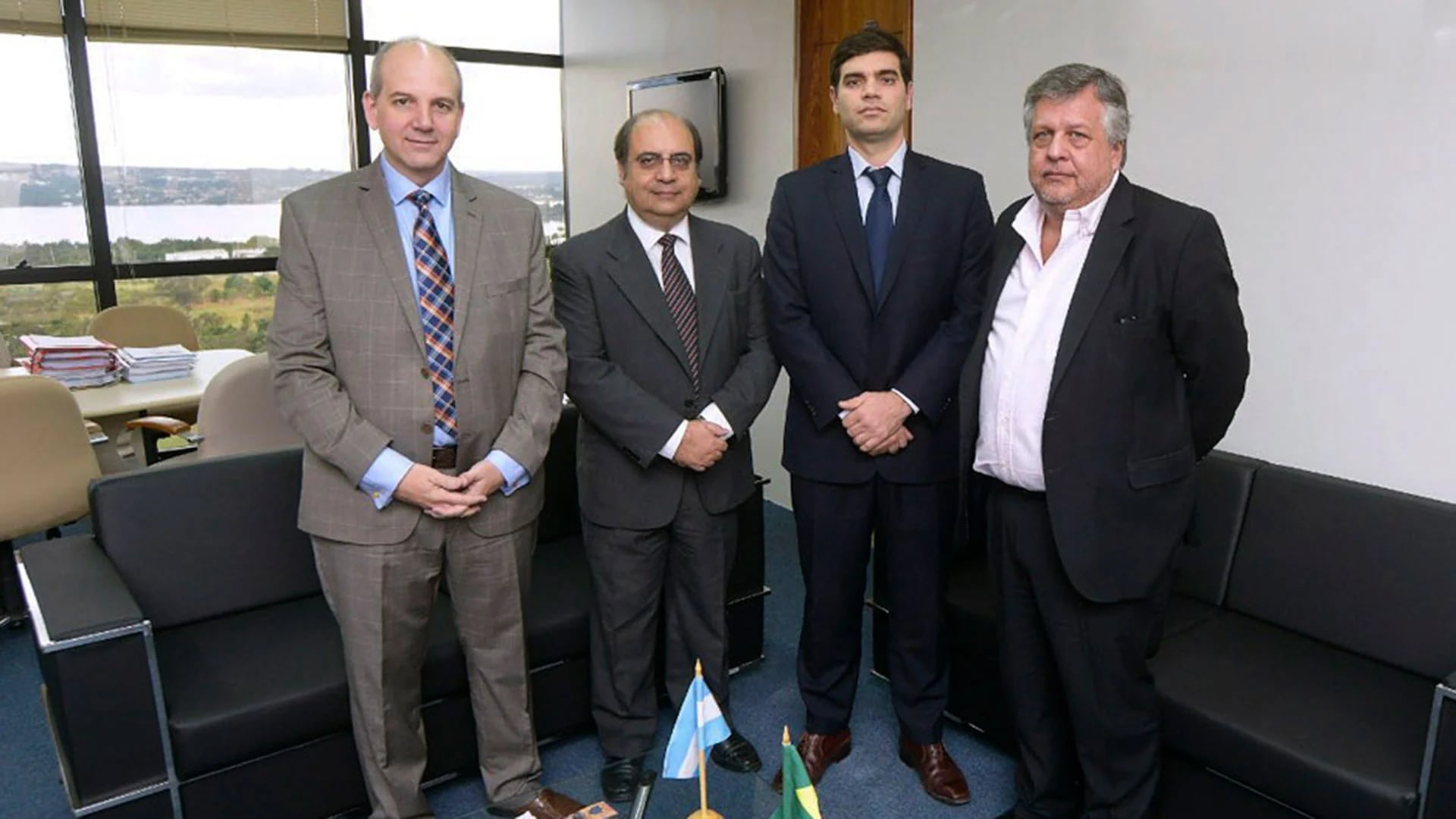 Los fiscales Rodríguez, Stornelli y Picardi, junto al viceprocurador general de Brasil, José Bonifacio Borges de Andrada (Fiscales.gob.ar)