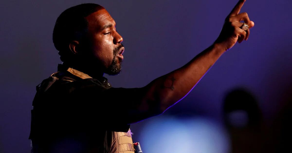 Die Verurteilung gegen Kanye West wächst wegen seiner antisemitischen Äußerungen: Jetzt hat er seine Vertretung verloren
