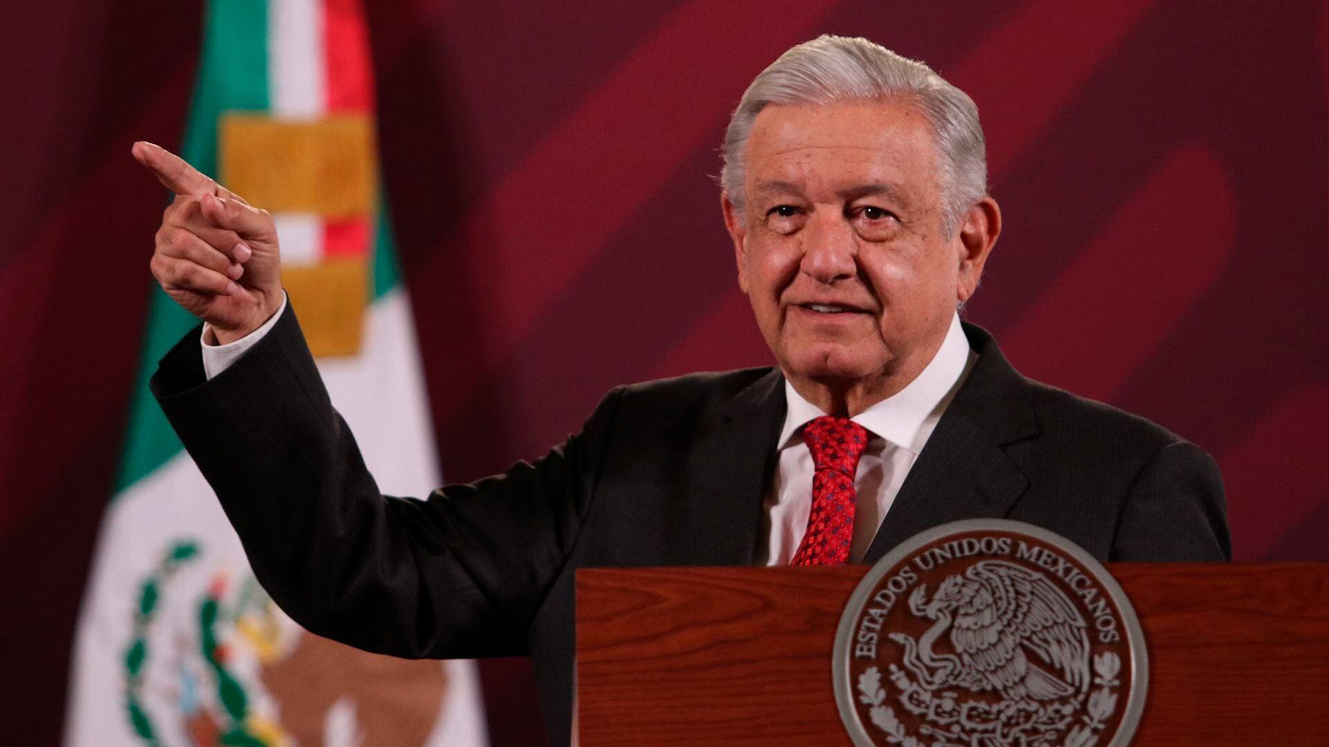 López Obrador reaccionó a los disturbios en el Congreso de Nuevo León
AMLO, Congreso de Nuevo León, mañanera, Samuel García
