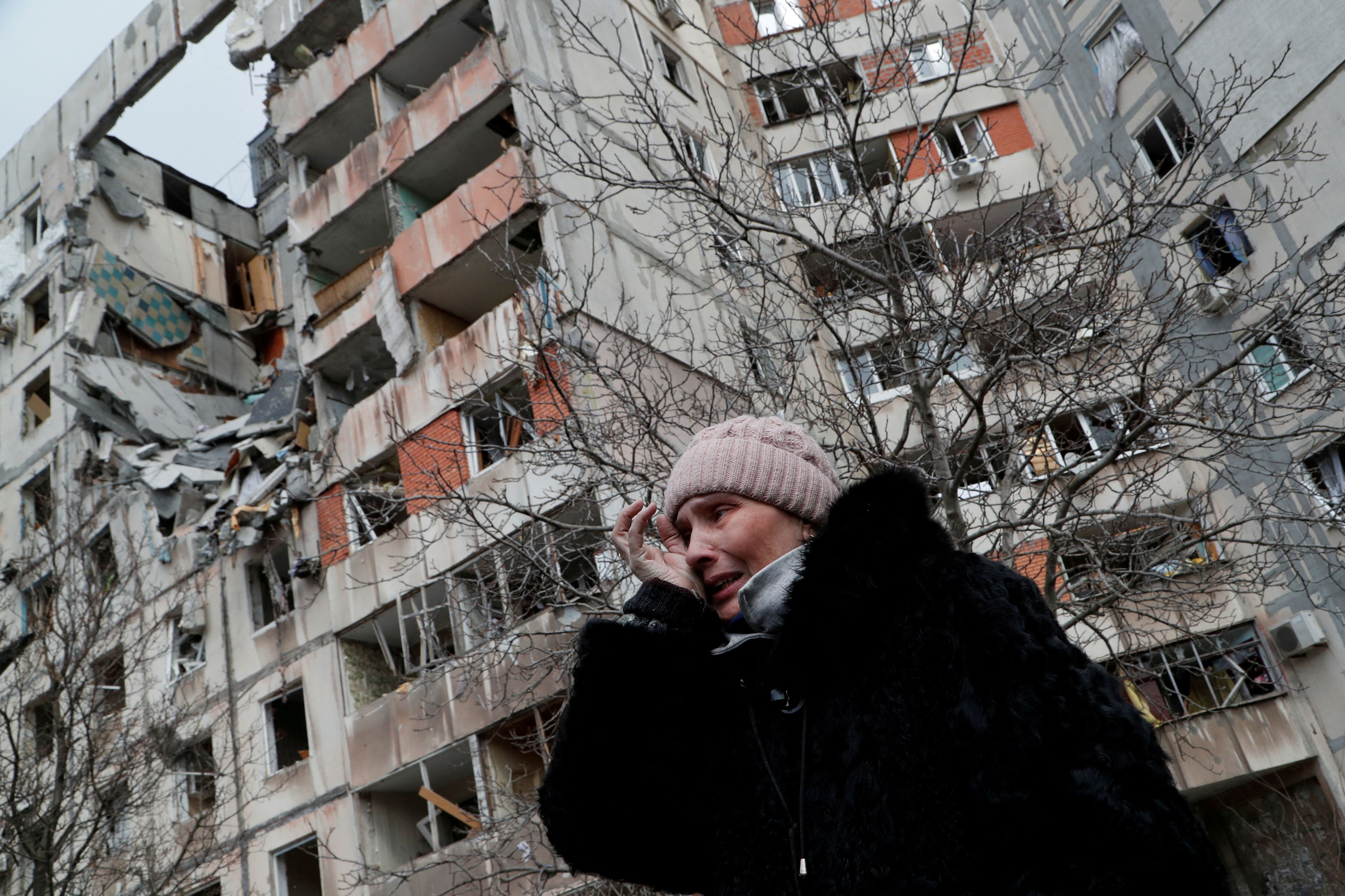 Civiles afectados en Mariupol (Reuters)
