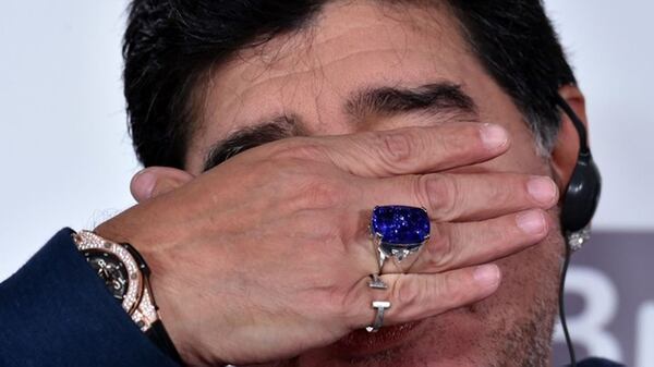 Maradona y el anillo de diamantes que recibió por parte del Dínamo