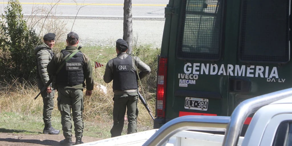 El crimen de tres carabineros en Chile encendió alarmas en Villa Mascardi: más controles y temor por la conexión mapuche