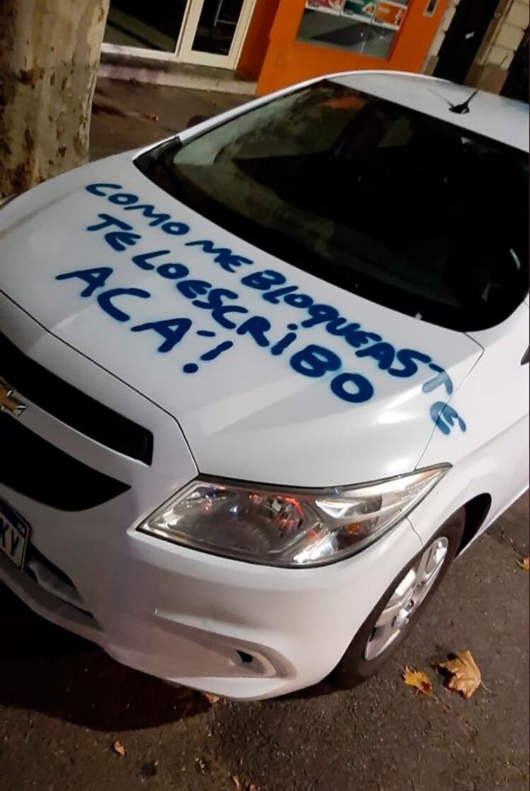 Este otro Prisma se halló en Arenales al 3400, en el límite con Barrio Norte. (Twitter)