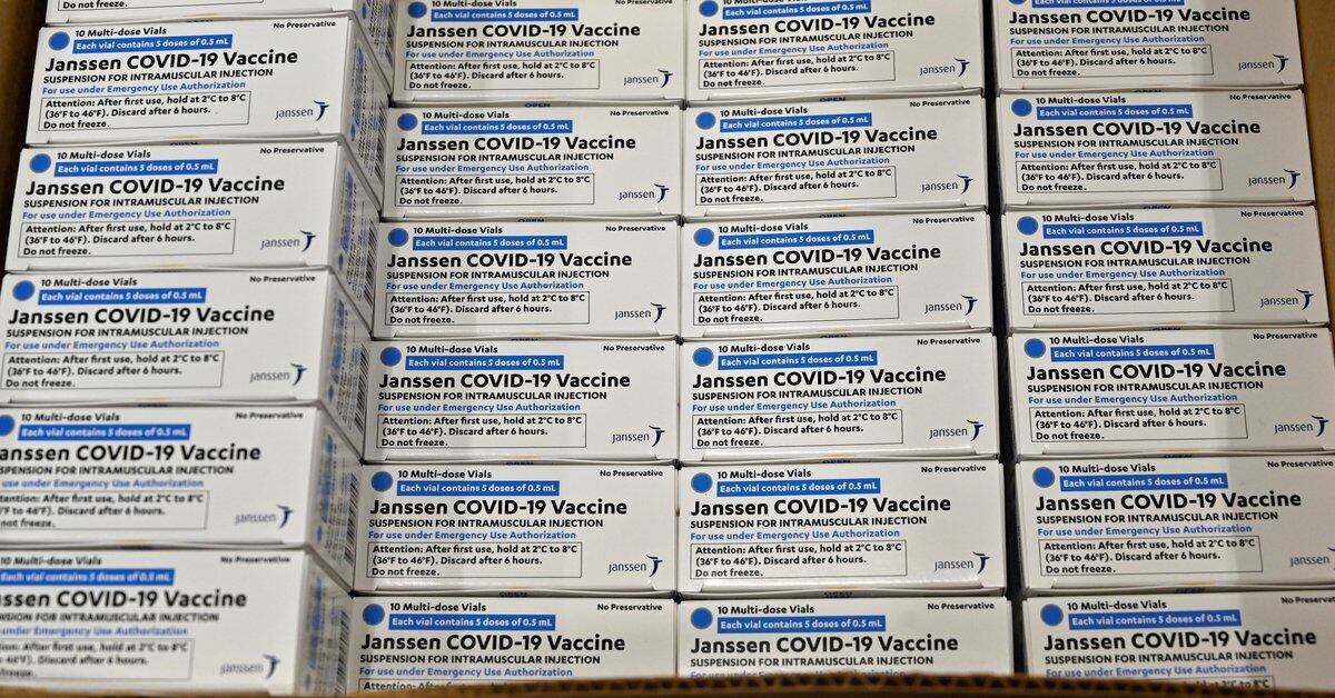 What are the symptoms that should be monitored to receive the Johnson & Johnson vaccine against COVID-19?