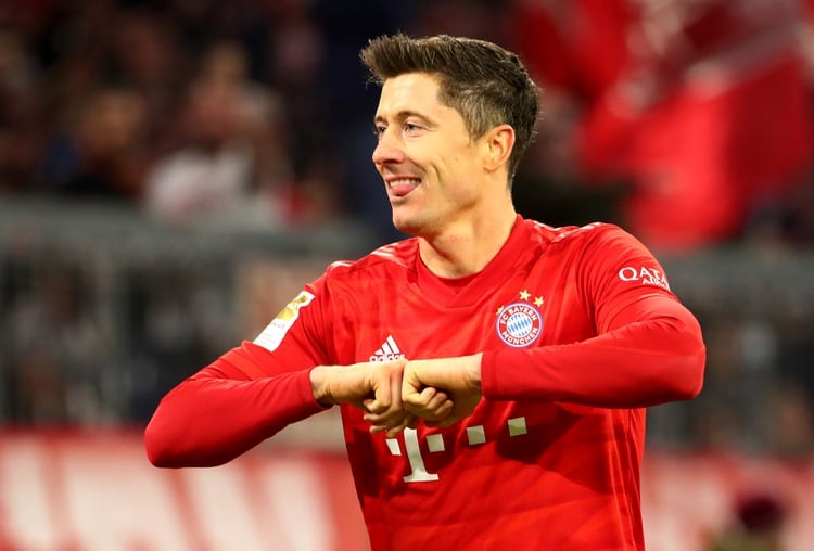 Lewandowski, de 31 años, tuvo un gran 2019. Y aprovechará el receso para someterse a una operación en la ingle (REUTERS/Michael Dalder)