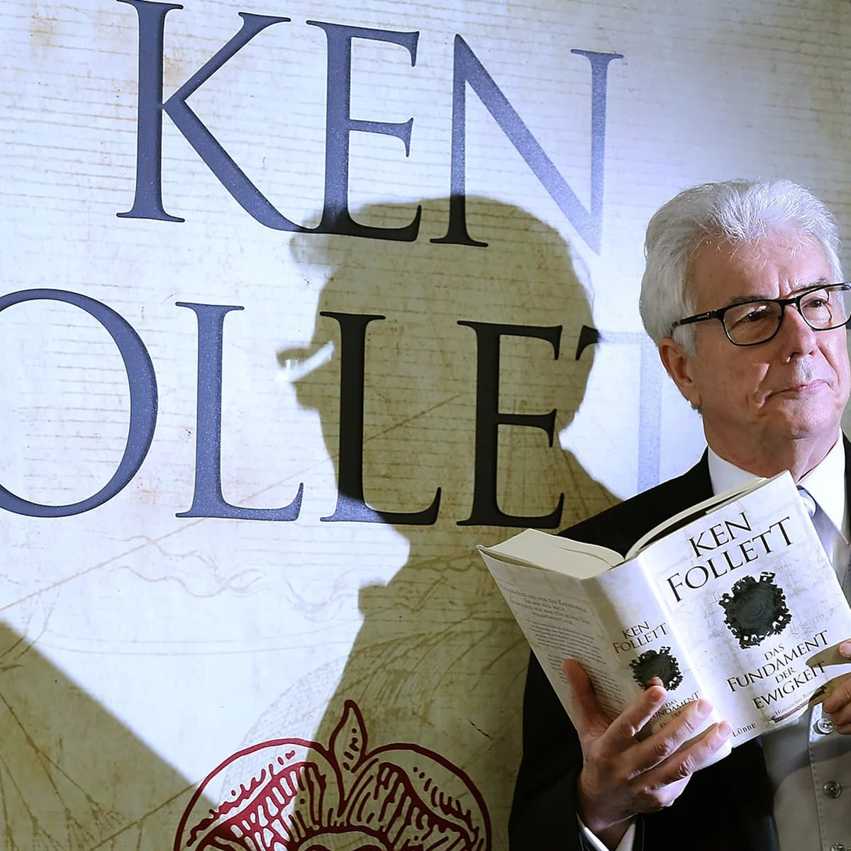 Librería Zebras - Hace 30 años, Ken Follett publicó en español su novela  más popular, Los pilares de la Tierra, que ha vendido más de veintisiete  millones de ejemplares en todo el