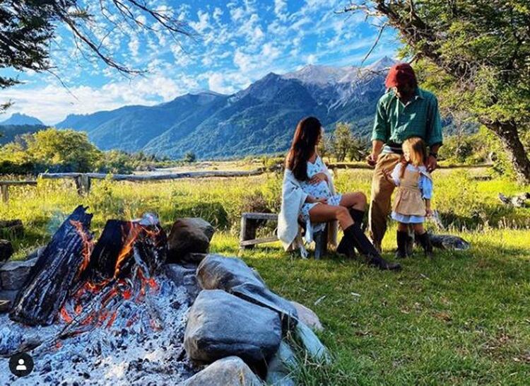 Zaira Nara y su marido Jakob von Plessen, junto a la pequeña Malaika, y a la espera del nuevo bebé de la familia (Foto: Instagram)