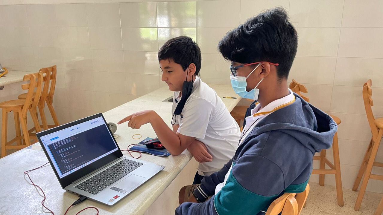 Estudiantes de Cartagena desarrollan algoritmo para detectar leucemia