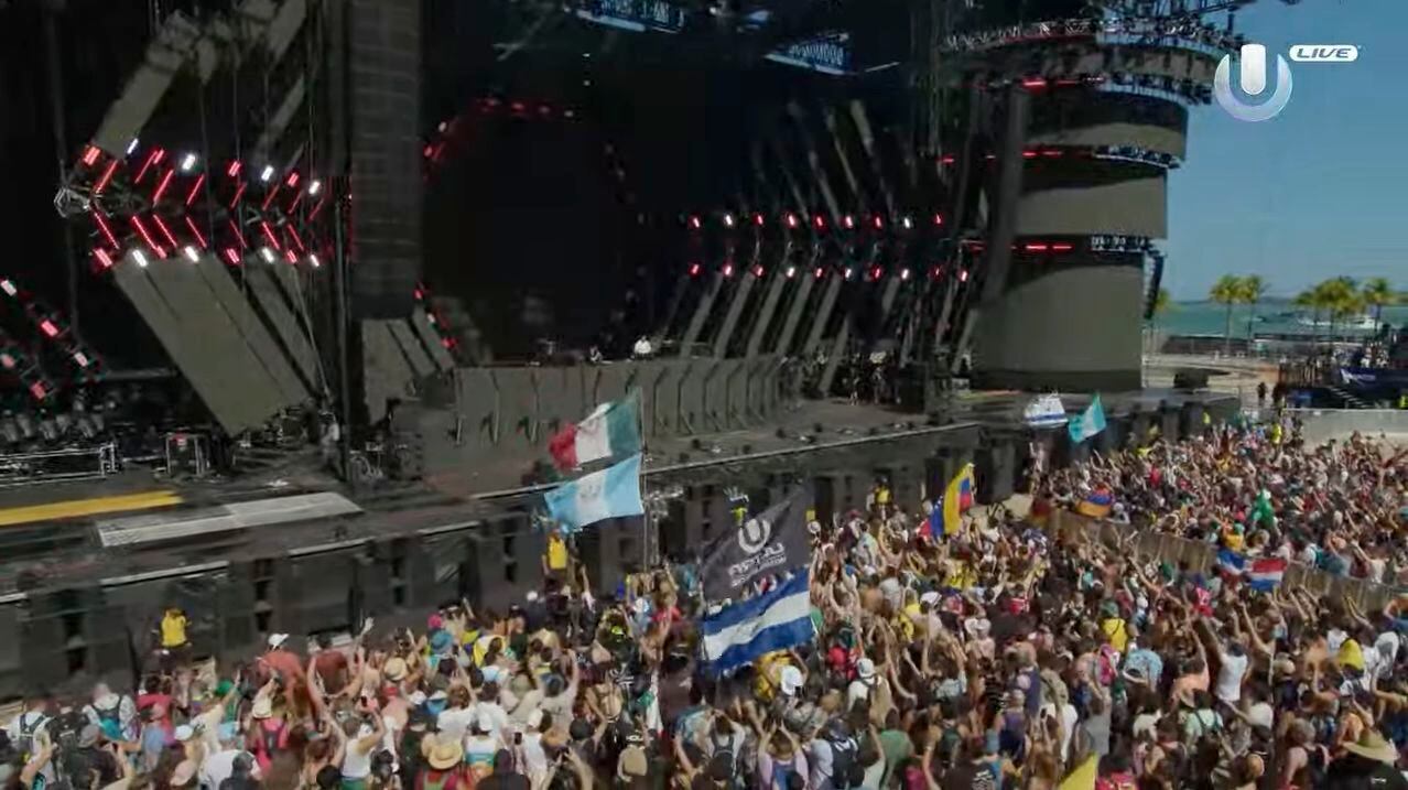 DJ Nicky Romero en el Main Stage de Ultra Music Festival 2023 en Miami.