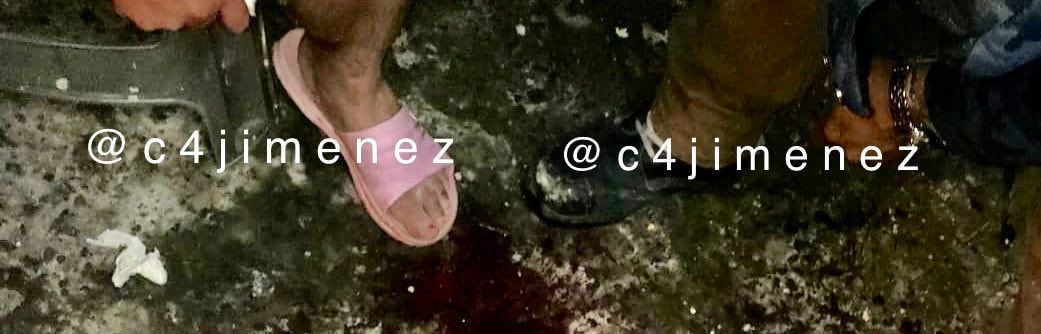 Fue encontrada sobre un charco de sangre en el pavimento por su hermana (Foto: Twitter/@c4jimenez)
