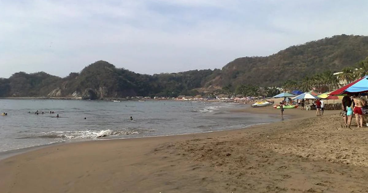 Shark attacks Canadian tourist on Ixtapa Zihuatanejo beach;  the man would have died