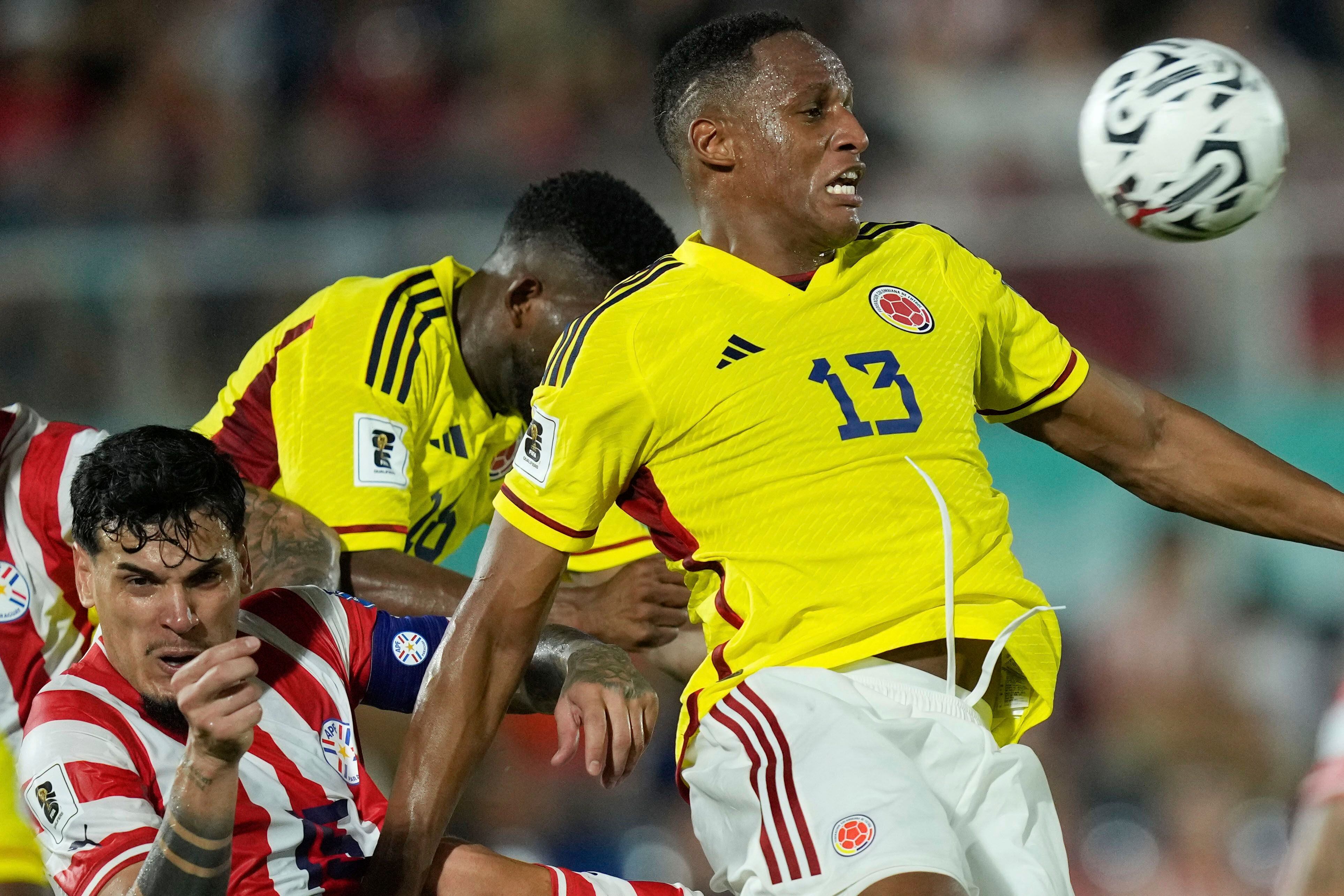 Yerry Mina fue titular en el último partido de la selección Colombia por eliminatoria ante Paraguay - crédito Jorge Sáenz/AP Foto