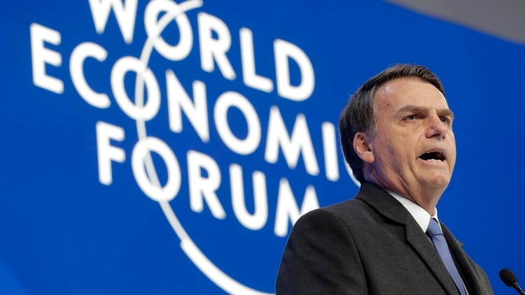 Jair Bolsonaro en Davos. Las reformas económicas propuestas por el nuevo presidente brasileño están bien vistas por los mercados internacionales (AP)