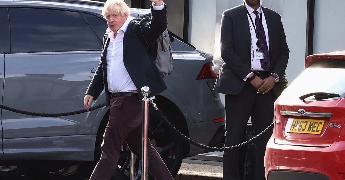 Boris Johnson hat sich aus dem Rennen um die Nachfolge von Liz Truss als britische Premierministerin zurückgezogen