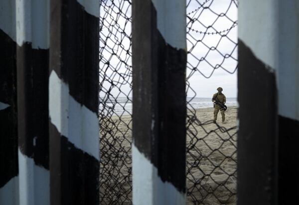 Agente de la Patrulla Fronteriza de EEUU (Foto: AFP)