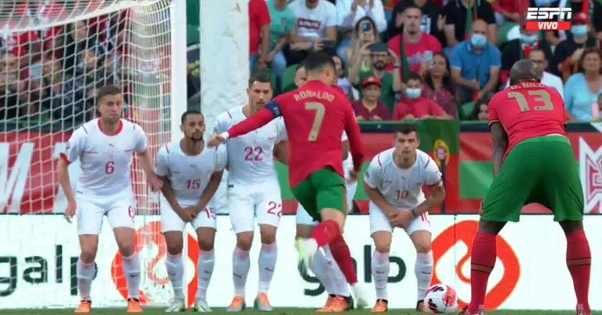 O livre de Cristiano Ronaldo e o golo de William Carvalho em Portugal vs Suíça pela UEFA Nations League 2022