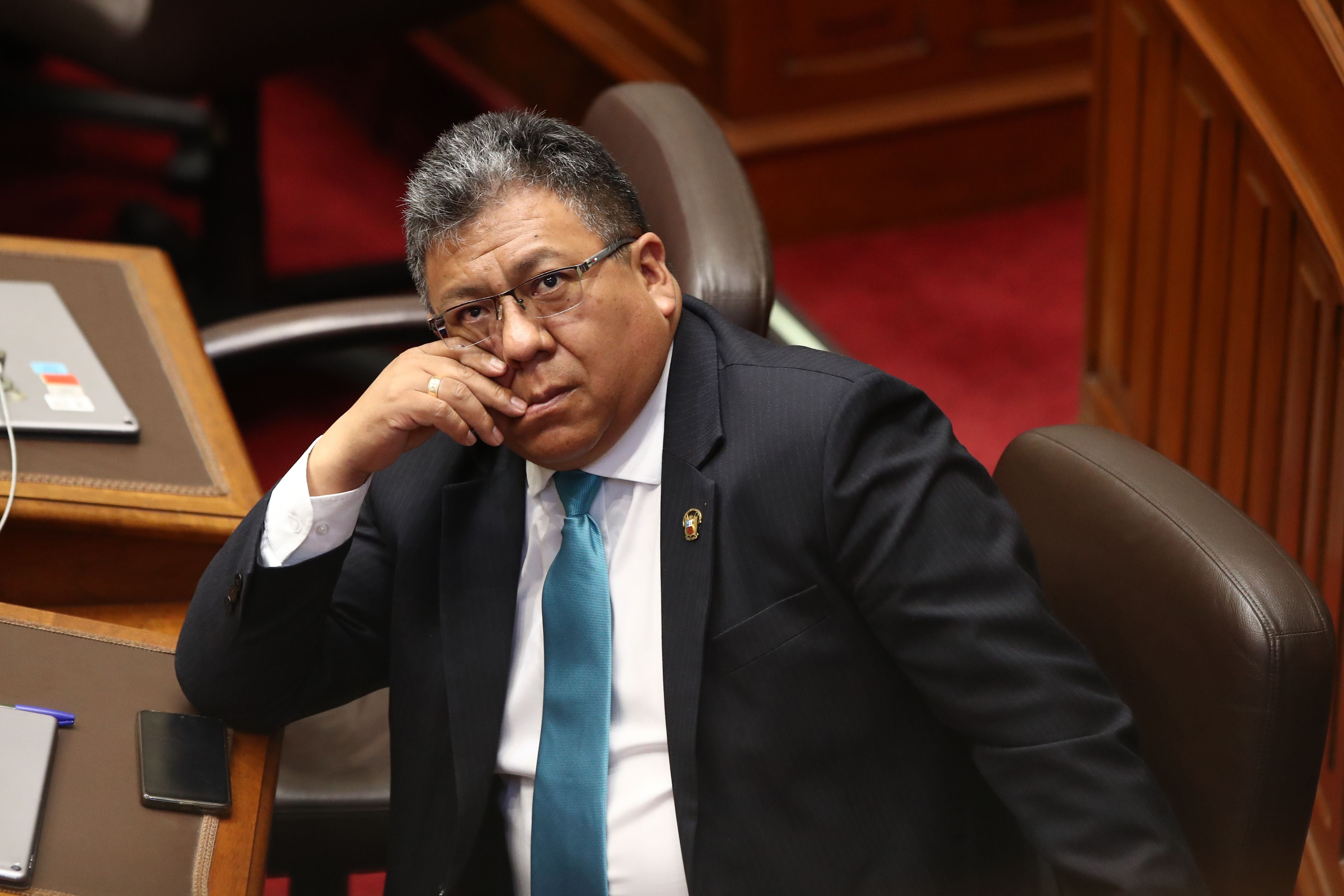 Jorge Flores Ancachi insulta a periodista en Congreso: “¡Estoy cansando de que me digan ‘niño’, imbécil!”