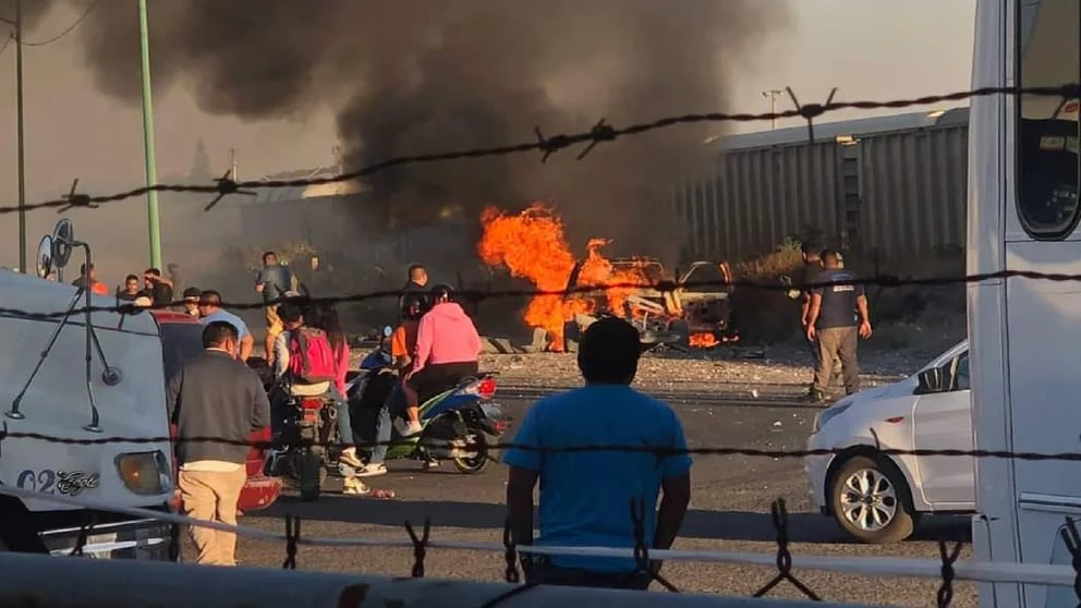 At least four dead were left by the explosion of a truck carrying pyrotechnics in Guanajuato