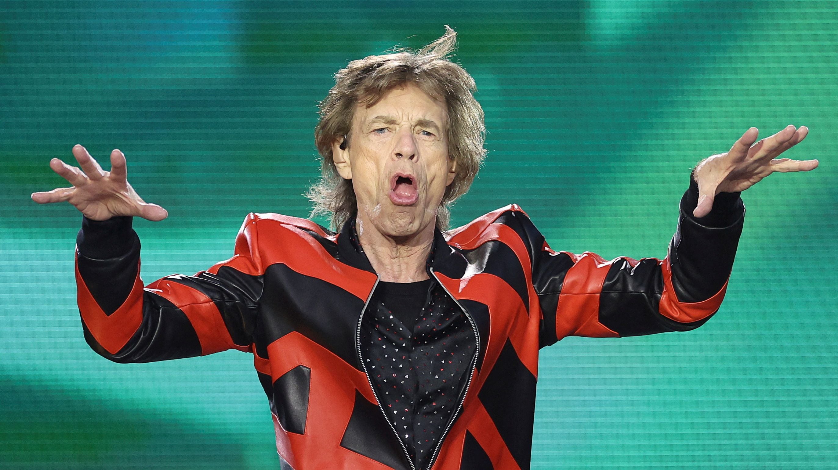 Mick Jagger realiza su performancen en el recital "Stones Sixty Europe 2022 Tour", en Liverpool, el 9 de junio de 2022. (REUTERS/Carl Recine/File Photo)