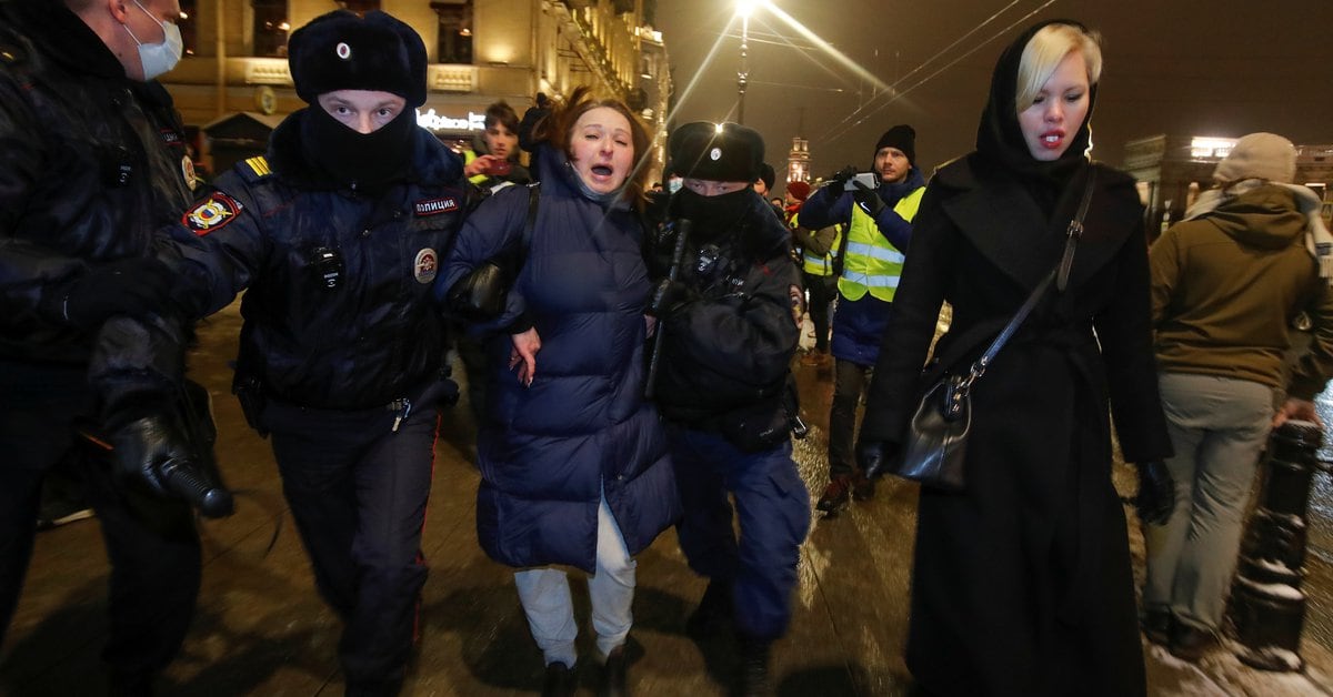 Police raided several thousand people during the demonstrations by prisoner leader Alexei Navalny.