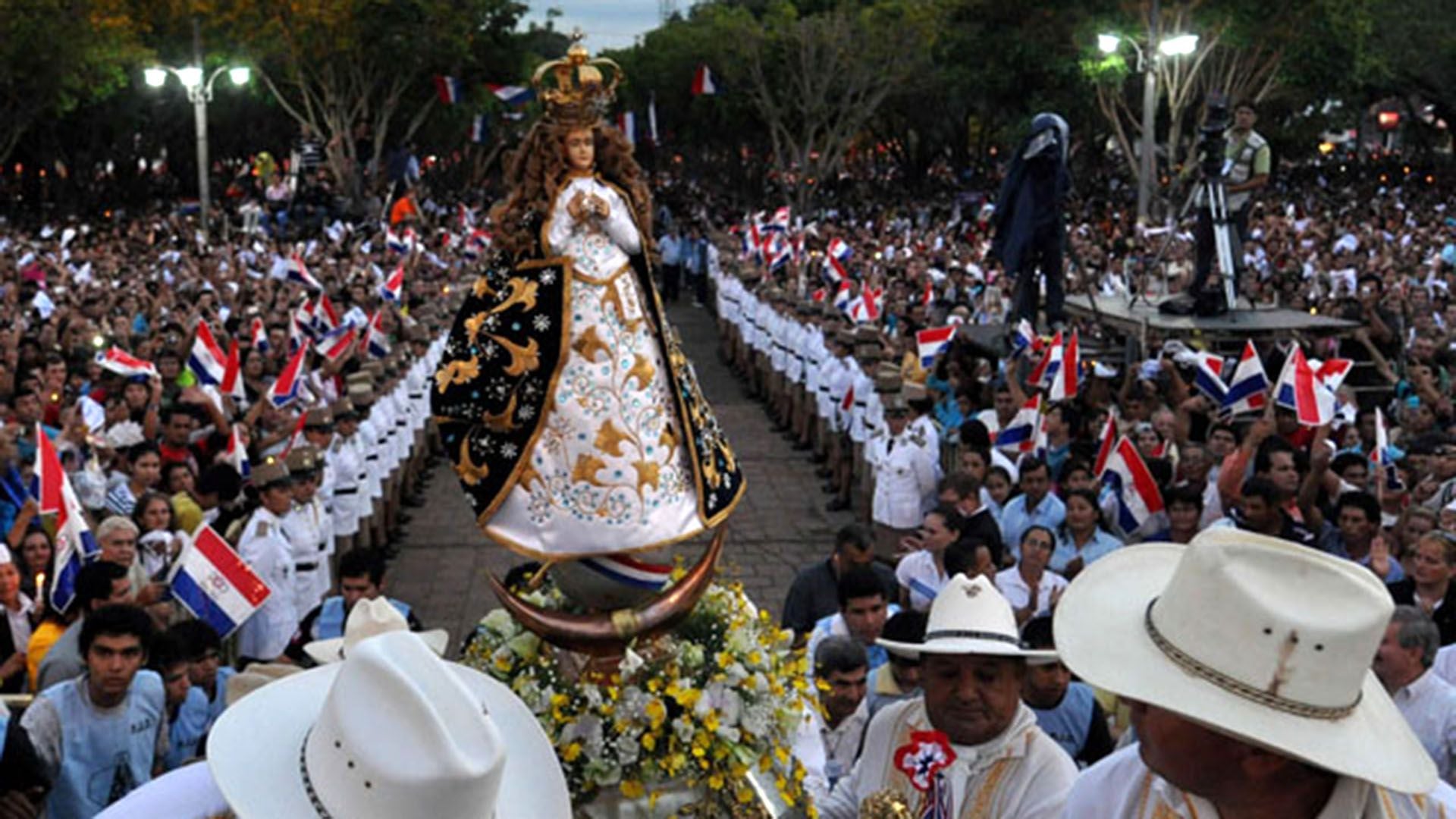 Procesión de la Virgen de Caacupé, que encarna a la Inmaculada Concepción en Paraguay, que se realiza los 8 de diciembre EFE/Andrés Cristaldo