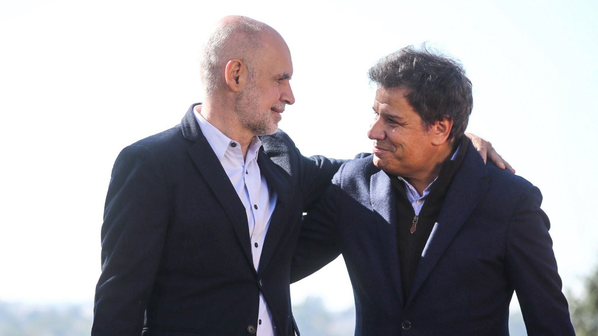 El abrazo que selló el pacto político entre Rodríguez Larreta y Facundo Manes 