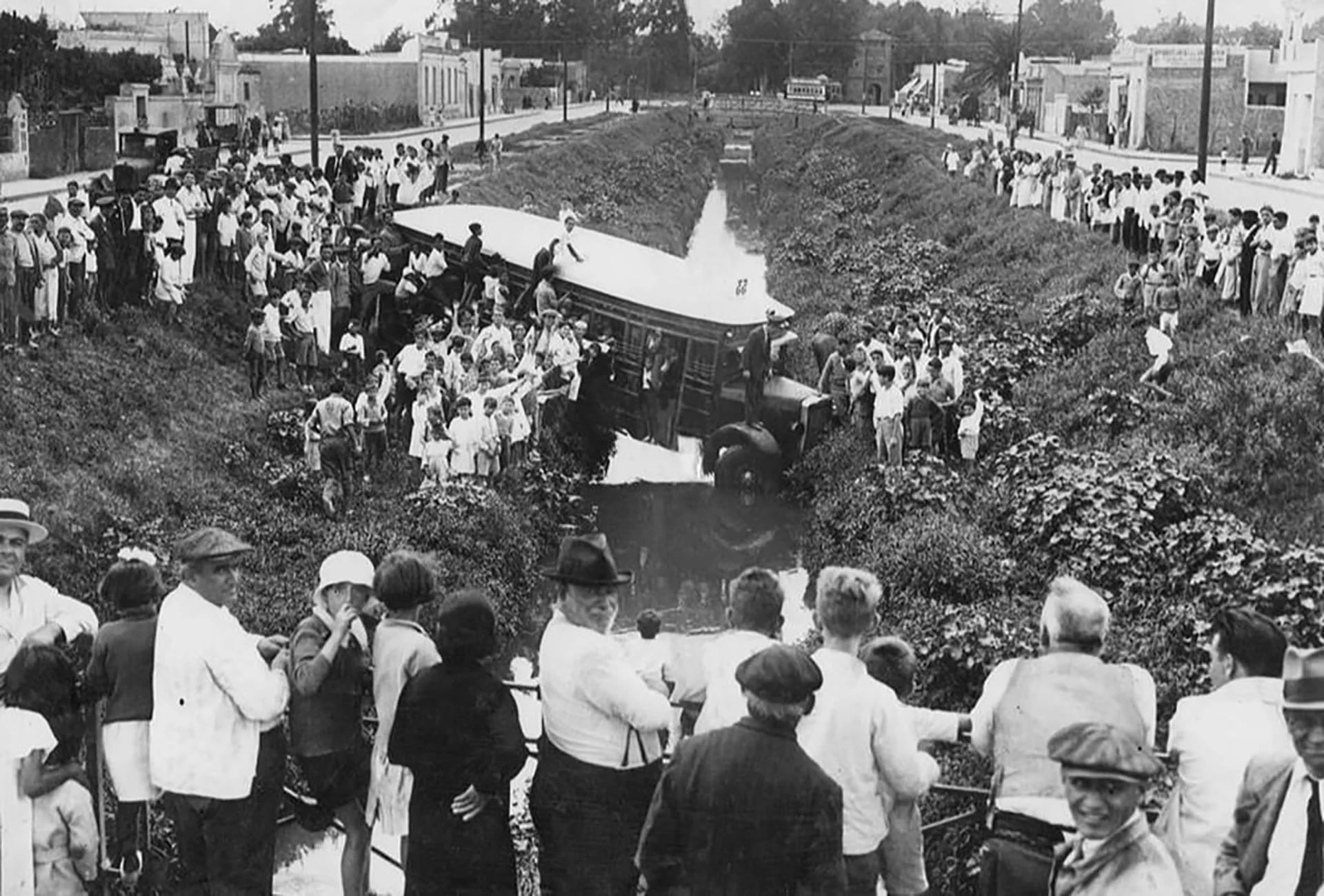 Garca del Ro y Cramer Medrano  Ao 1936 con el Parque Saavedra hacia el fondo Instagram arroyoslibres