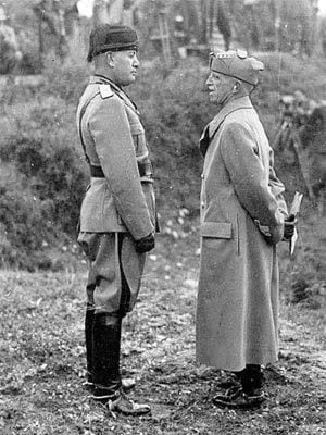 El rey Vittorio Emanuele junto con Benito Mussolini