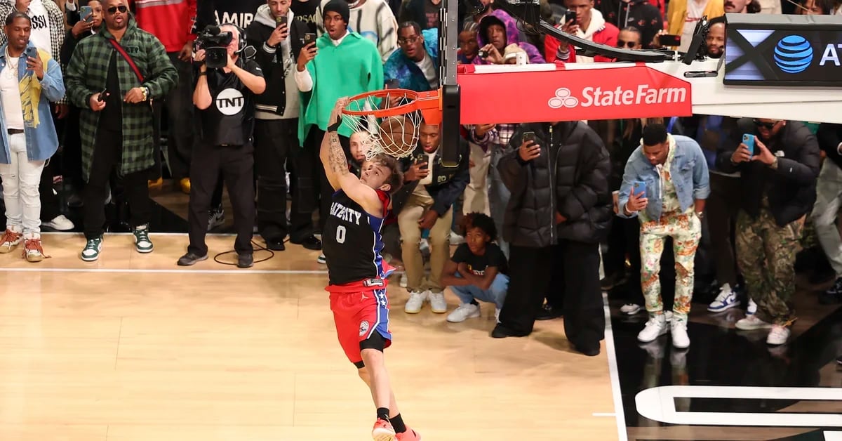 McClung brings some shine back to NBA dunk contest