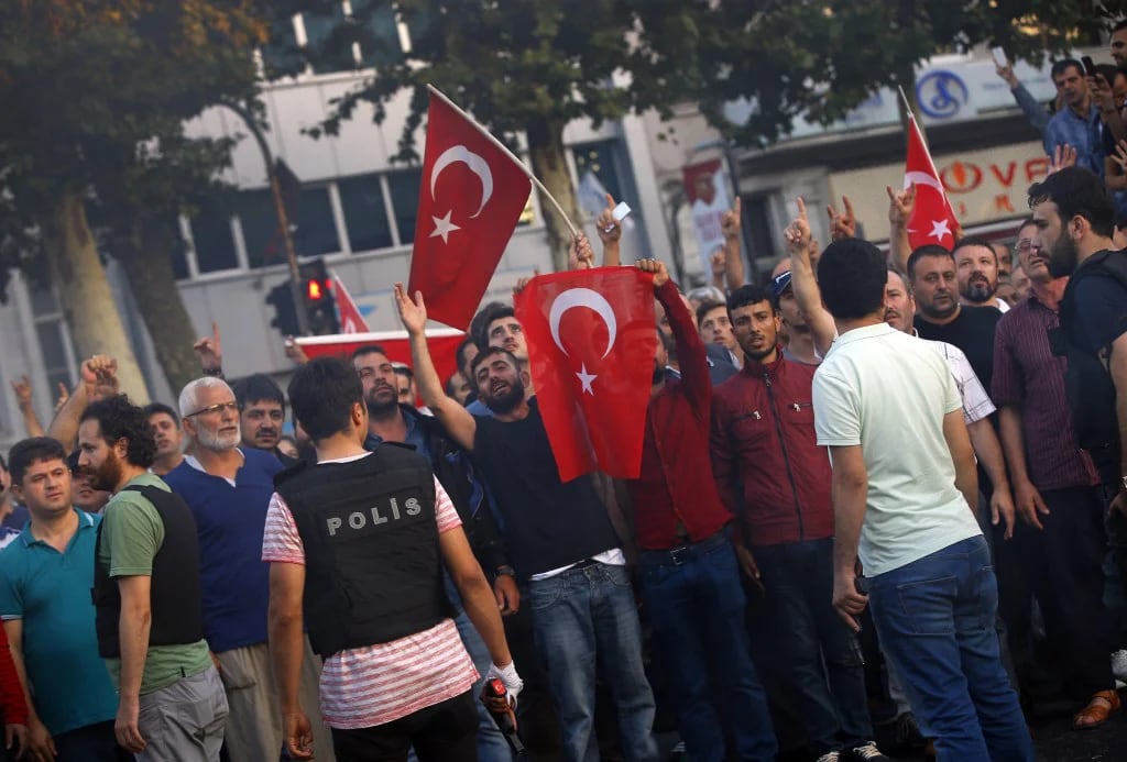 Erdogan quiere la pena capital para “los traidores” (AP)