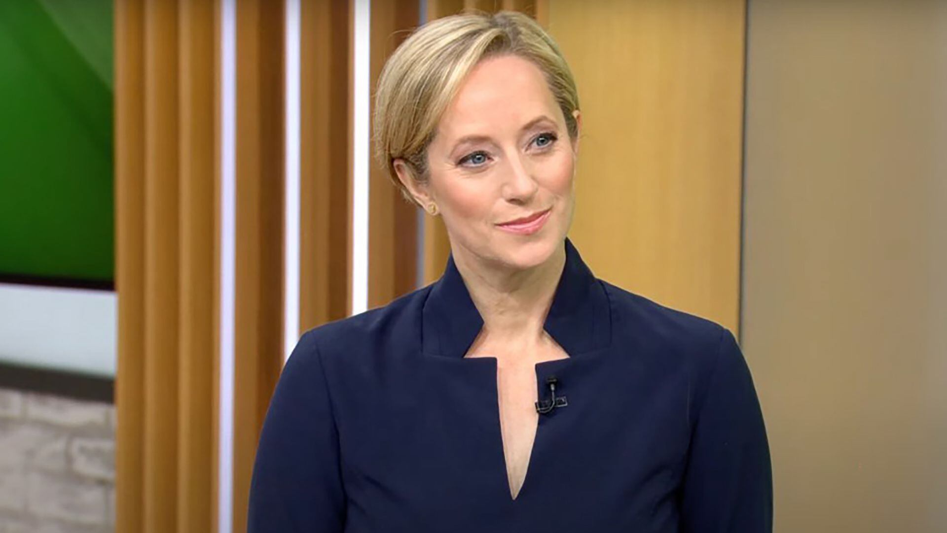 "Yo misma soy madre de adolescentes, intento no tomármelo como algo personal cuando no están de humor para responder a mis preguntas y hago todo lo posible para mostrarme receptiva cuando están dispuestos a hablar", dice Lisa Damour
(Instagram)